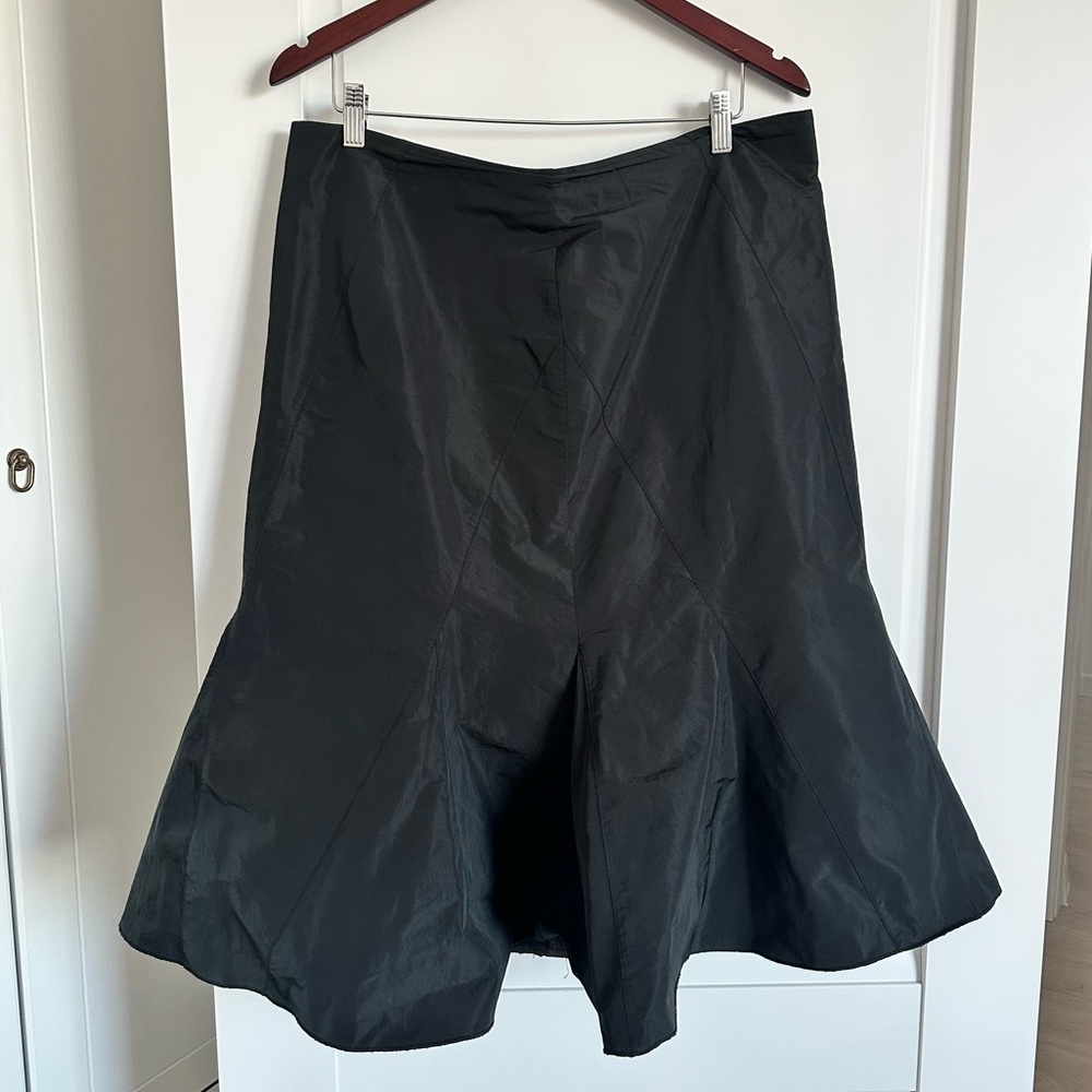 Black Skirt midi